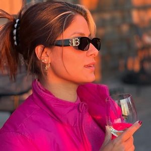 Meet your Posher, Manuela